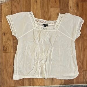 Gap size M white cotton square neck, eyelit shirt